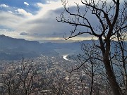 Monte San Martino (1080 m) ad anello da Rancio (Lecco)– 21febb22- FOTOGALLERY